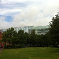 Foto tirada no(a) Manchester Metropolitan University Business School por Kirill M. em 7/29/2013