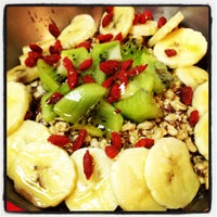 Photo taken at Vitality Bowls by Uriah B. on 1/17/2013