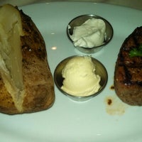 Foto diambil di Marmont Steakhouse and Bar oleh Legal§Diva💎👠👜💼💰🐾 pada 11/5/2012