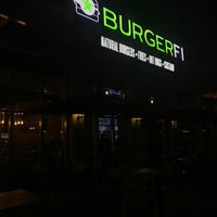 7/19/2017 tarihinde @Shaibaniziyaretçi tarafından BurgerFi'de çekilen fotoğraf