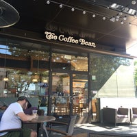 Photo taken at The Coffee Bean &amp;amp; Tea Leaf by R C. on 7/28/2017