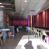 Photo taken at McDonald&amp;#39;s by R C. on 10/21/2018
