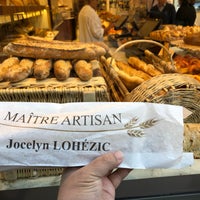 Photo taken at Boulangerie-Pâtisserie Lohezic by Shinji S. on 9/18/2019