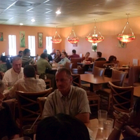 Das Foto wurde bei Tijuanas Mexican Restaurant von Steve Marisa G. am 5/17/2013 aufgenommen
