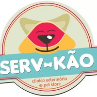 Photo taken at Serv-Kão Pet Shop e Clinica Veterinária 24hrs by Denniel B. on 10/16/2013