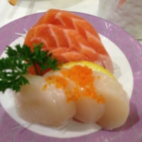 Photo taken at Hanaichi Sushi Bar + Dining by Riane on 12/27/2012
