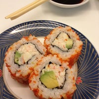 12/4/2012 tarihinde Rianeziyaretçi tarafından Hanaichi Sushi Bar + Dining'de çekilen fotoğraf