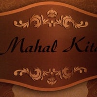 รูปภาพถ่ายที่ Mahal Kita โดย Matt M. เมื่อ 11/10/2013