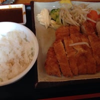 รูปภาพถ่ายที่ Sushi-teria โดย Yssa N. เมื่อ 10/28/2014