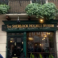 Photo taken at The Sherlock Holmes Museum by Billy ✨ on 4/23/2024