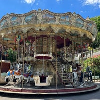 Photo taken at Carousel de Montmartre by Derek F. on 6/28/2022
