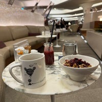 Photo taken at Virgin Atlantic Clubhouse by Rich C. on 12/21/2023