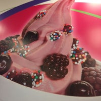 11/27/2012 tarihinde Doris k.ziyaretçi tarafından Go Yo! Frozen Yogurt'de çekilen fotoğraf