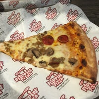 Foto tirada no(a) Flippin Pizza - Frederick por ⭐️Pam⭐️ em 9/2/2016