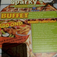 รูปภาพถ่ายที่ Sparky&#39;s Pizzeria &amp; Grill โดย Mary Jane เมื่อ 11/7/2012