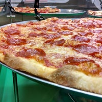 4/26/2014에 Matthew A.님이 Pizza Parts &amp; Service에서 찍은 사진