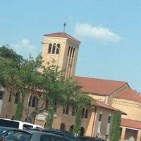 Photo taken at St. Thomas&amp;#39; Episcopal School by DontCallMeAlan on 9/13/2013