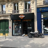 Photo taken at Harley Davidson Étoile by Paul on 8/5/2022