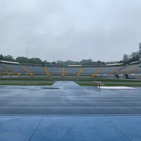 Foto diambil di Estadio Cementos Progreso oleh Joshy C. pada 6/4/2021