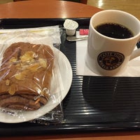 Photo taken at Caffe Veloce by resaku on 12/11/2015