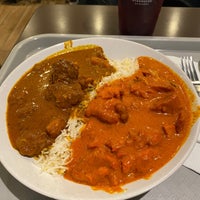 Foto tomada en Bombay&amp;#39;s Indian Restaurant  por Mike P. el 12/27/2019