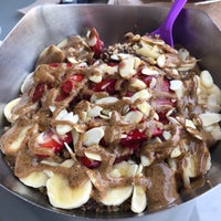Das Foto wurde bei Vitality Bowls: Superfood Cafe von Rita W. am 6/2/2018 aufgenommen