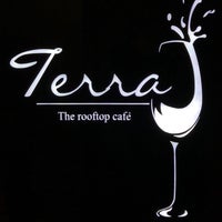 Foto tirada no(a) Terra - The Rooftop Cafe por Rahul S. em 12/13/2017