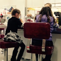 Photo taken at Johnny Rockets by Stephanie C. on 11/16/2014