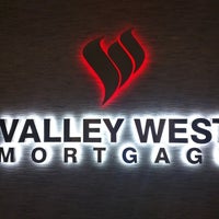 8/23/2016にVatche S.がValley West Mortgageで撮った写真