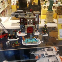 Photo taken at LEGO Store - Arena, Zagreb by Gábor N. on 10/11/2018