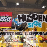 Photo taken at LEGO Store - Arena, Zagreb by Gábor N. on 8/1/2019