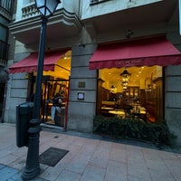 Photo taken at Café de París, L&amp;#39; Entrecot by A on 11/29/2023