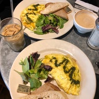 Photo taken at Le Pain Quotidien by Closed on 1/27/2019