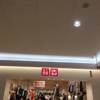 Photo taken at UNIQLO by 帰ってきた単身赴任 on 3/23/2019