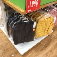 Photo taken at UNIQLO by 帰ってきた単身赴任 on 12/24/2018