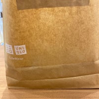 Photo taken at UNIQLO by 帰ってきた単身赴任 on 9/20/2021