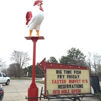 Das Foto wurde bei Lee&amp;#39;s Chicken Restaurant von Amy S. am 3/27/2015 aufgenommen