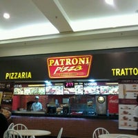 Photo taken at Patroni Pizza by Luciene A. on 9/18/2012
