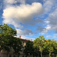 Photo taken at Avenue Daumesnil by Richard Y. on 6/10/2019