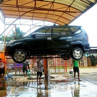 Photo taken at Ravanza Autocare &amp;amp; Car Wash by Remond C. on 1/26/2013