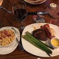 Photo taken at Outback Steakhouse by Fernando D. on 7/16/2017