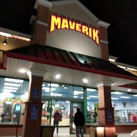 Foto tirada no(a) Maverik Adventures First Stop por Jacob B. em 11/19/2017