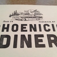 Foto tirada no(a) Phoenicia Diner por Brad G. em 4/14/2013
