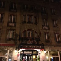 7/23/2016 tarihinde Alona M.ziyaretçi tarafından Hôtel Du Parc'de çekilen fotoğraf