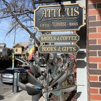 Photo taken at Atticus Coffee, Books and Teahouse by Leianne Kindred P. on 11/14/2021