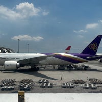 Photo taken at Gate C4 by ooYOYAEoo on 9/9/2023