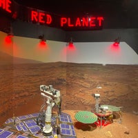 รูปภาพถ่ายที่ National Planetarium (Planetarium Negara) โดย Nazrin A. เมื่อ 7/3/2022