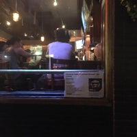 Снимок сделан в Maxwell&amp;#39;s Bar &amp;amp; Restaurant пользователем Frances B. 10/7/2017
