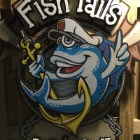 Foto tirada no(a) Fish Tails Bar &amp;amp; Grill por Jason K. em 8/17/2017