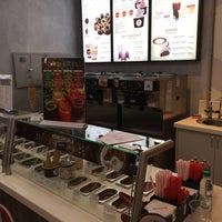 Photo taken at Red Mango by Ded Ž. on 7/19/2015